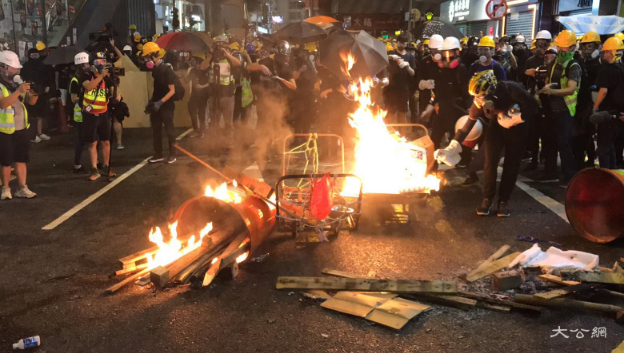 香港局势的最新动态，挑战与机遇并存。